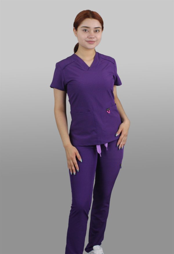 Modelo Iris Grape / Uniforme Quirúrgico de Dama