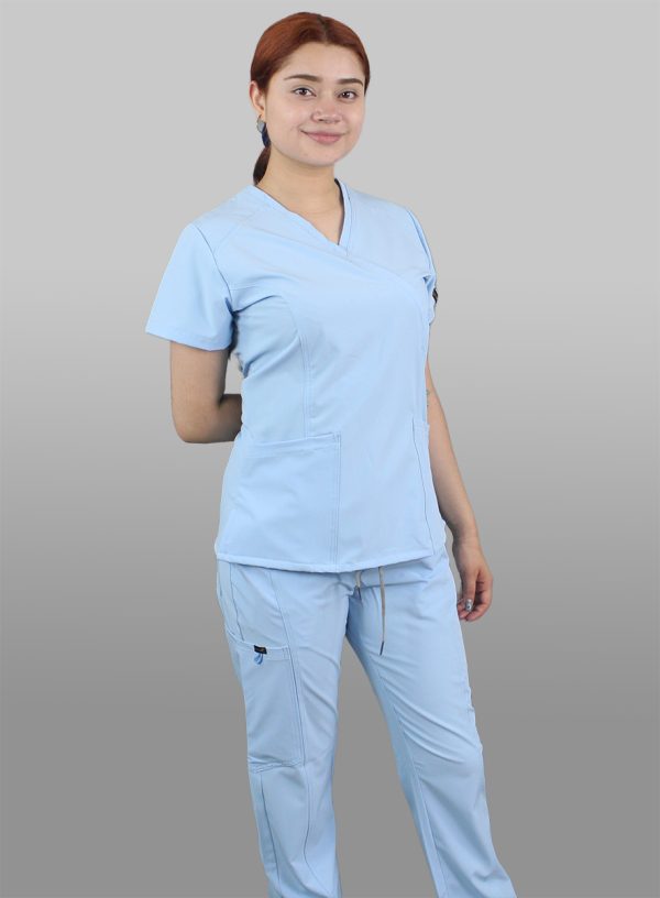 Modelo Massie Baby Blue / Uniforme Quirúrgico de Dama