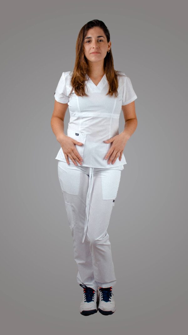 Modelo Massie White / Uniforme Clínico de Dama