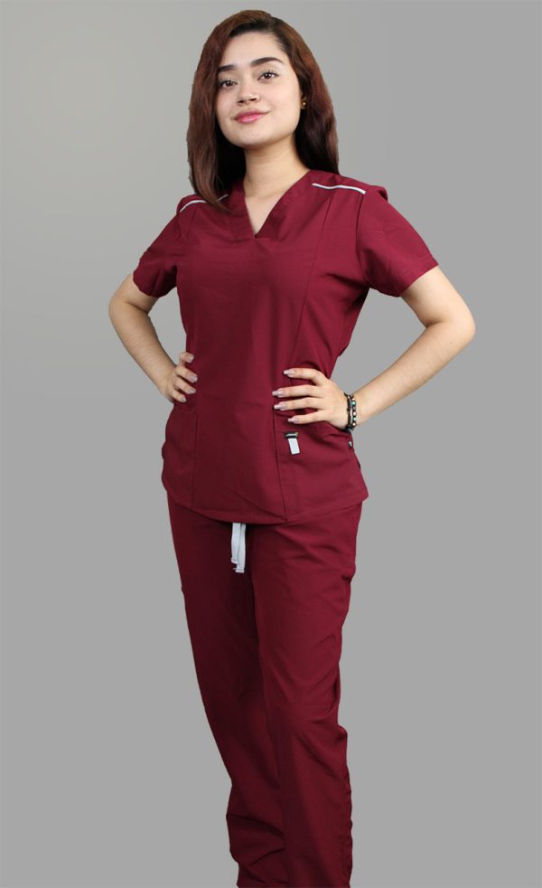 Modelo Garden Tinto / Uniforme Quirúrgico de Dama